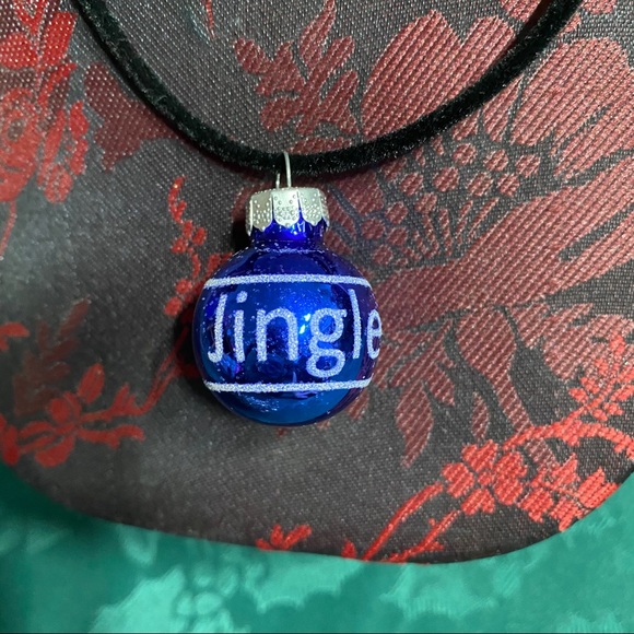 🎄New Christmas Bulb Earrings & Necklace Set - Picture 8 of 10